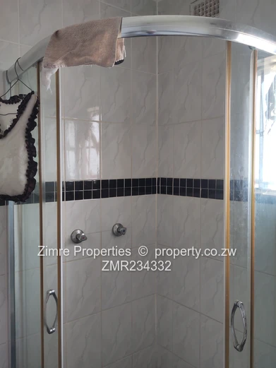 Six bedroom house to let