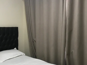 2 Bedroom Flat & Apartment