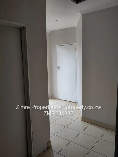 Six bedroom house to let