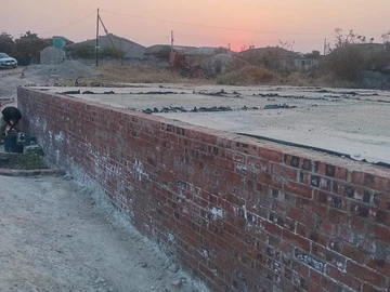 Stands & Residential Land