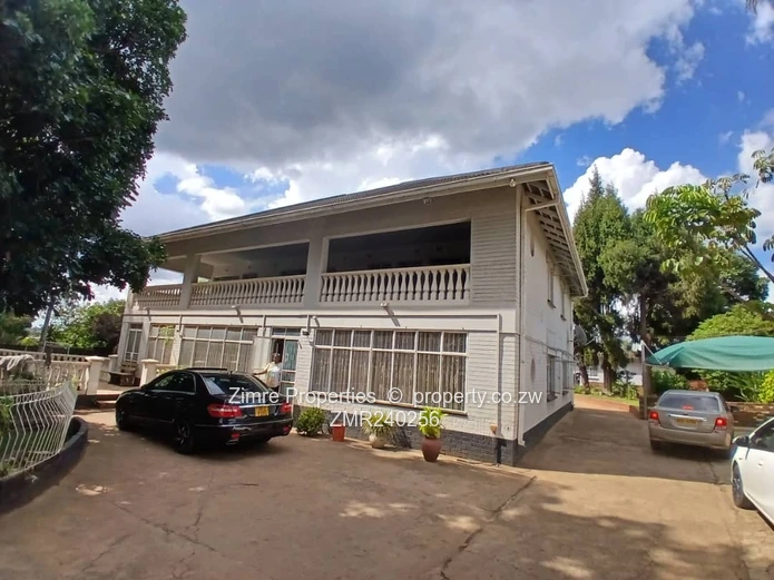 INVESTMENT OPPORTUNITY , close to Samora Machel & Glenara