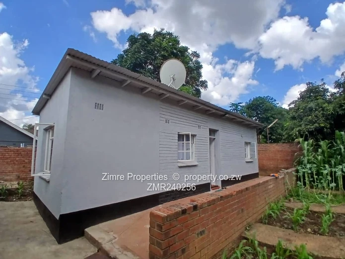 INVESTMENT OPPORTUNITY , close to Samora Machel & Glenara