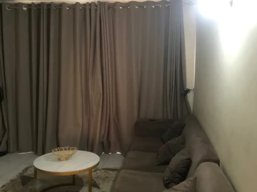 2 Bedroom Flat & Apartment